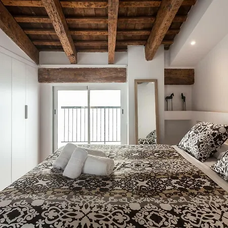 Florit Flats - Center 2br 2ba Attic Terrace View Wifi Ac